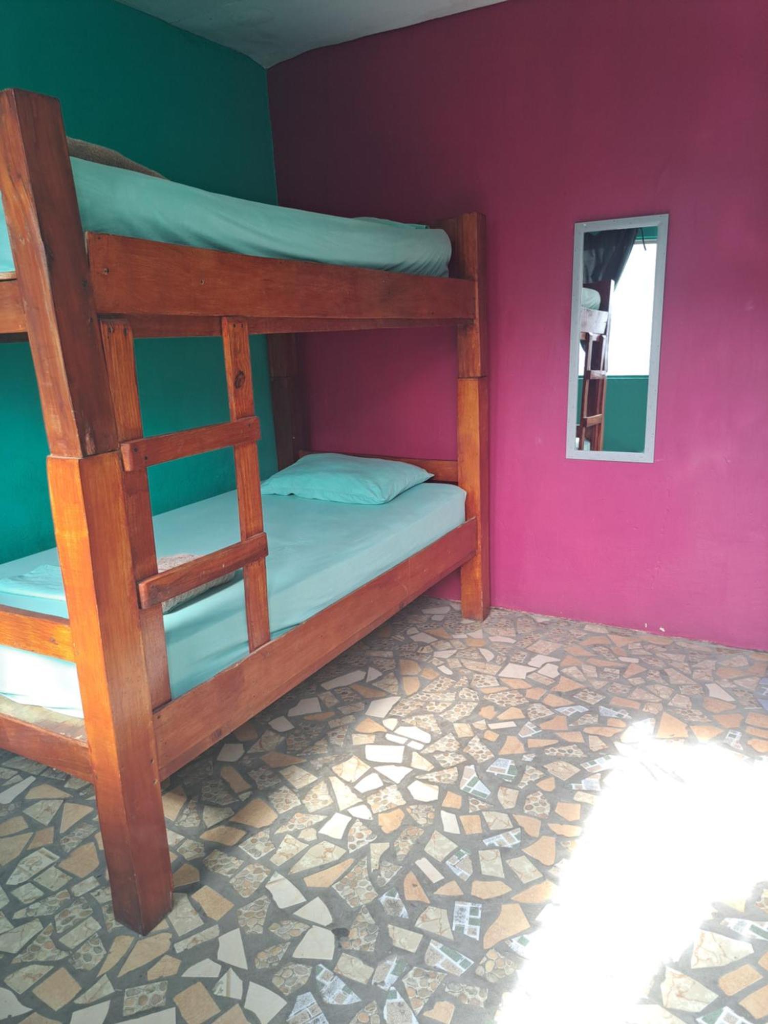 Hostal Mochilas Granada Cameră foto